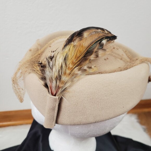 Vintage Bollman Pillbox Hat Doeskin Felt 100% Wool Feathers Beige USA Made Vtg - Picture 8 of 16